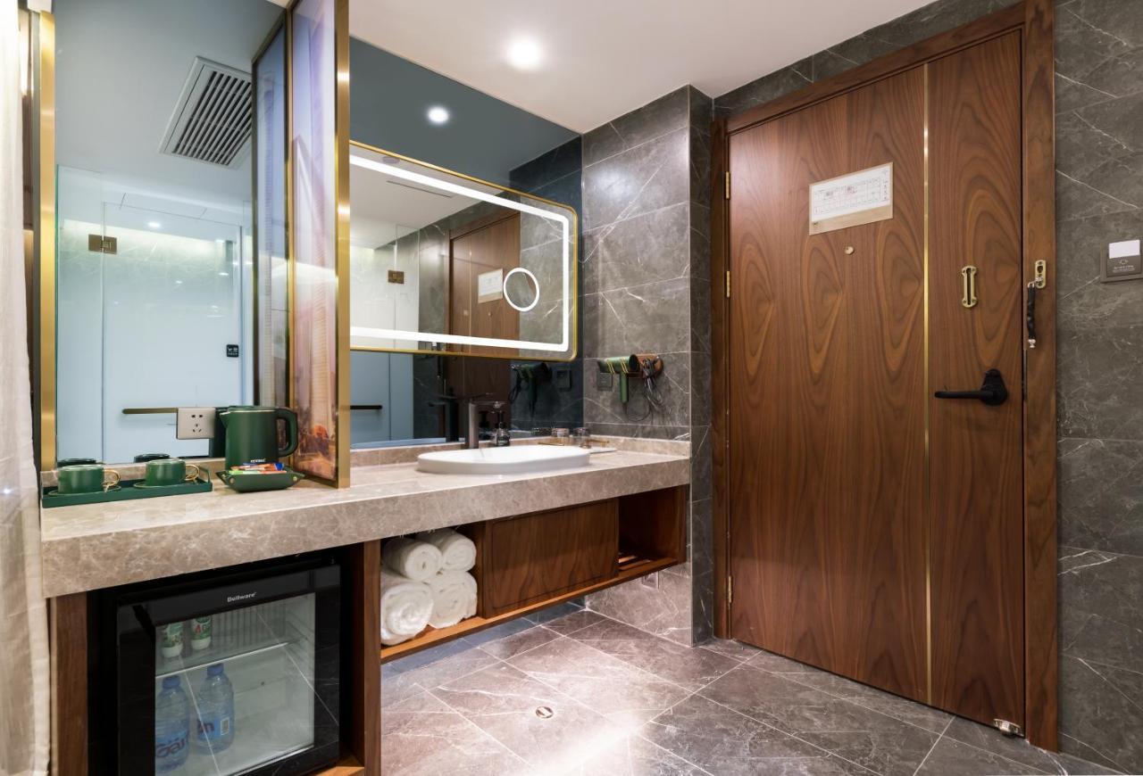 Nost Algia S Hotel Near Beijing Cbd - Cctv, China Zun, Skp And Sanlitun, Tian'Anmen Square, Forbidden City, Free Daily Necessities, Free Night Snack, Free Laundry, English Communication Well, Free Travel Advice , Free Gymnastic, 외부 사진